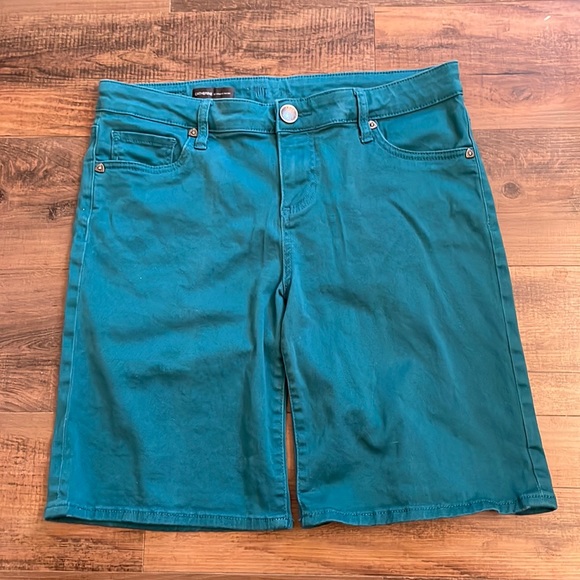 Kut from the Kloth Pants - KUT Catherine teal Bermuda shorts